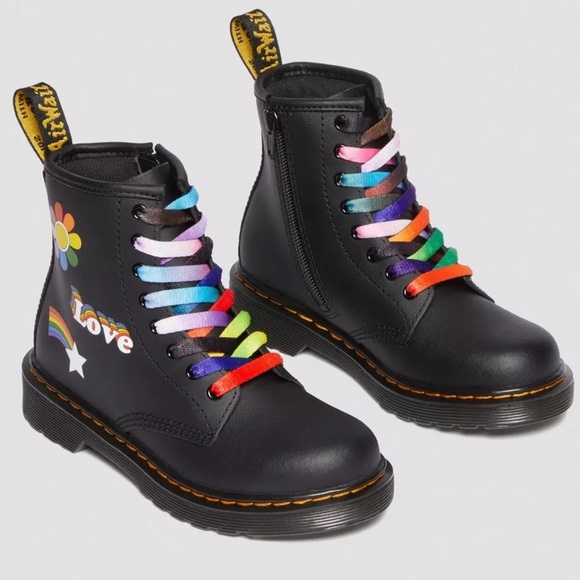 New Dr Martens 1460 Retro Rainbow Combat Boot Pride Black Multicolor Sz 5 - Picture 2 of 13